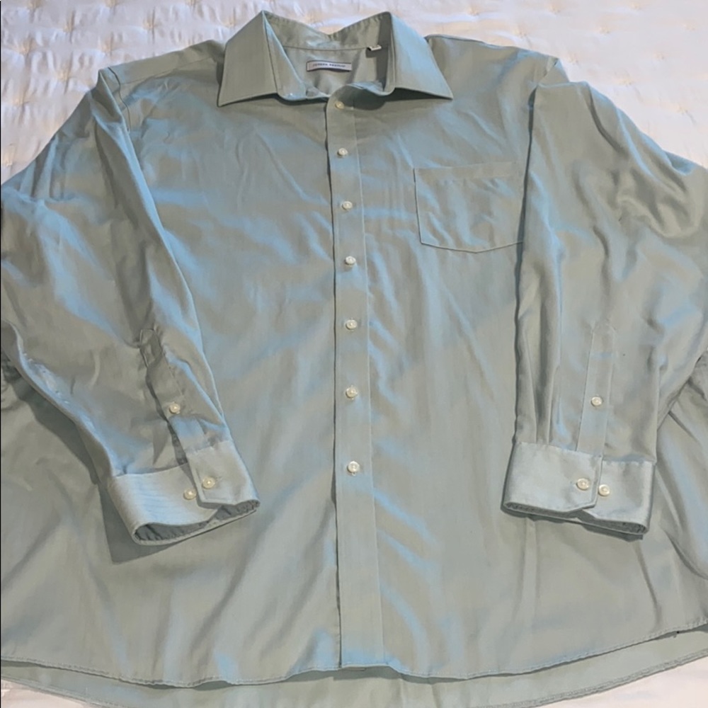 Joseph Abboud Green Non-Iron 18 1/2 Tall